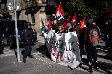 Fotos de las movilizaciones en Pamplona por la huelga general en Navarra por un salario mínimo propio