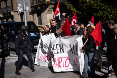 Fotos de las movilizaciones en Pamplona por la huelga general en Navarra por un salario mínimo propio
