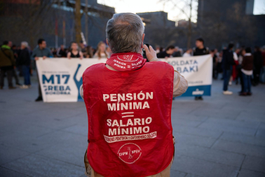 Fotos de las movilizaciones en Pamplona por la huelga general en Navarra por un salario mínimo propio