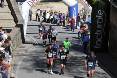 Fotos de la X Media Maratón Zubiri-Pamplona. |