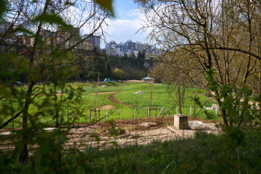 Fotos de la rehabilitación del molino de Ilundáin en el parque fluvial del Arga