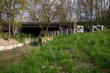 Fotos de la rehabilitación del molino de Ilundáin en el parque fluvial del Arga