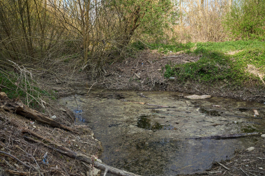 Fotos de la rehabilitación del molino de Ilundáin en el parque fluvial del Arga