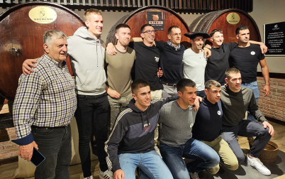 Unai Laso celebró en una sidrería con familiares y amigos el triunfo en la final del Campeonato de Parejas