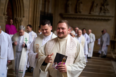 Celebración de la misa crismal en la Catedral de Pamplona