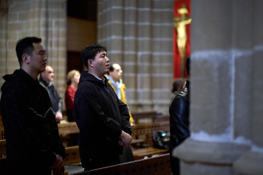 Celebración de la misa crismal en la Catedral de Pamplona