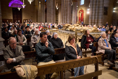 Celebración de la misa crismal en la Catedral de Pamplona