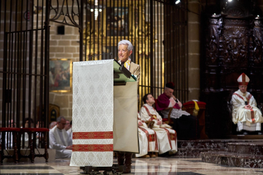 Celebración de la misa crismal en la Catedral de Pamplona
