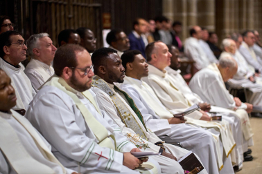 Celebración de la misa crismal en la Catedral de Pamplona