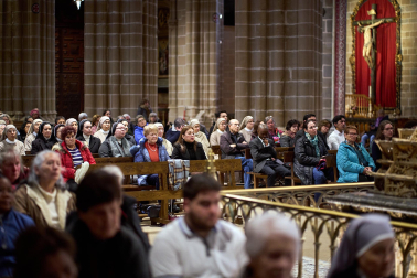Celebración de la misa crismal en la Catedral de Pamplona