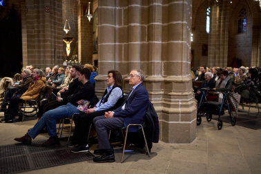 Celebración de la misa crismal en la Catedral de Pamplona