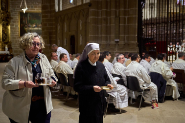 Celebración de la misa crismal en la Catedral de Pamplona