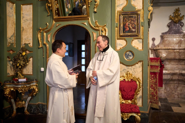 Celebración de la misa crismal en la Catedral de Pamplona