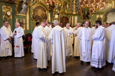 Celebración de la misa crismal en la Catedral de Pamplona