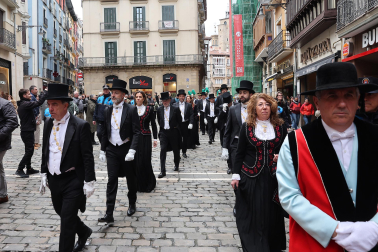 Fotos de la procesión de las Cinco Llagas en Pamplona 2026