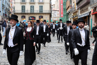 Fotos de la procesión de las Cinco Llagas en Pamplona 2026