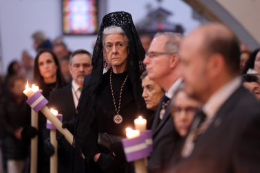 Fotos de la procesión de las Cinco Llagas en Pamplona 2026