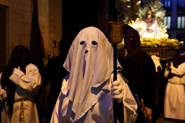 Fotos de la procesión de la Oración en el Huerto el Jueves Santo en Estella