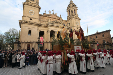 Fotos de la procesión de Viernes Santo en Pamplona
