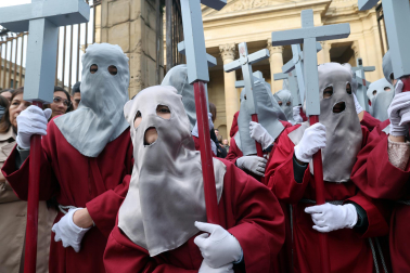 Fotos de la procesión de Viernes Santo en Pamplona