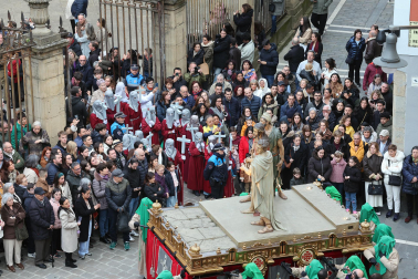Fotos de la procesión de Viernes Santo en Pamplona