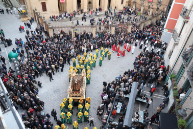 Fotos de la procesión de Viernes Santo en Pamplona
