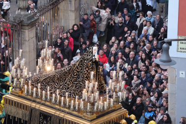Fotos de la procesión de Viernes Santo en Pamplona