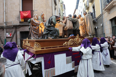 Fotos de la procesión de Viernes Santo en Pamplona
