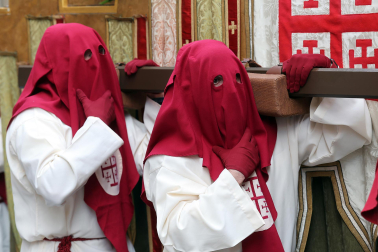 Fotos de la procesión de Viernes Santo en Pamplona