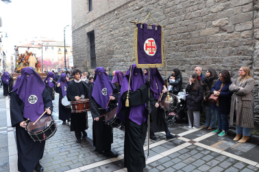 Fotos de la procesión de Viernes Santo en Pamplona