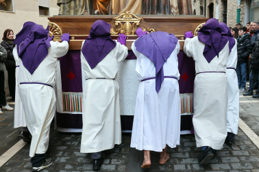 Fotos de la procesión de Viernes Santo en Pamplona