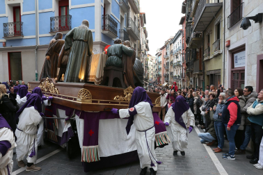 Fotos de la procesión de Viernes Santo en Pamplona
