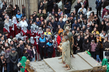 Fotos de la procesión de Viernes Santo en Pamplona