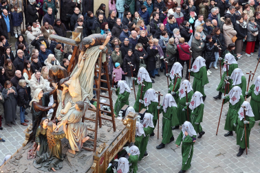 Fotos de la procesión de Viernes Santo en Pamplona
