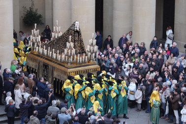 Fotos de la procesión de Viernes Santo en Pamplona