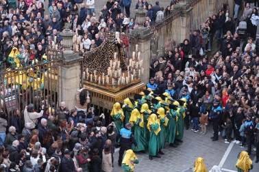 Fotos de la procesión de Viernes Santo en Pamplona