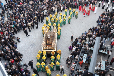 Fotos de la procesión de Viernes Santo en Pamplona