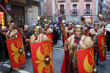 Fotos de la procesión de Viernes Santo en Pamplona
