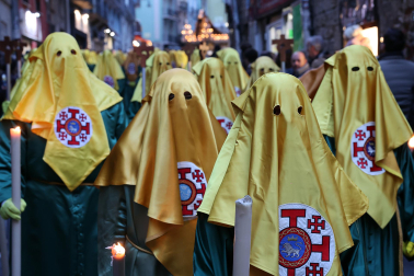 Fotos de la procesión de Viernes Santo en Pamplona