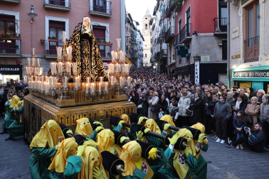 Fotos de la procesión de Viernes Santo en Pamplona