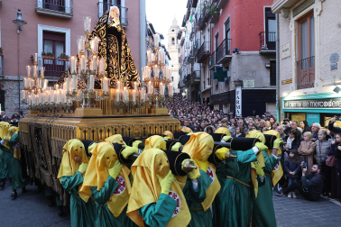 Fotos de la procesión de Viernes Santo en Pamplona