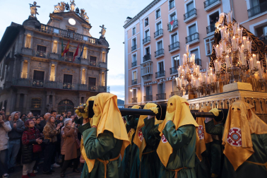 Fotos de la procesión de Viernes Santo en Pamplona