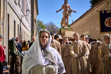 Fotos de la procesión de Domingo de Resurrección en Pamplona