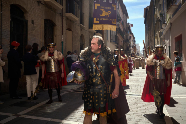 Fotos de la procesión de Domingo de Resurrección en Pamplona