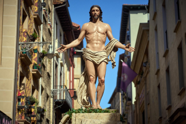 Fotos de la procesión de Domingo de Resurrección en Pamplona