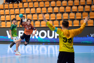 Imágenes del XII Torneo de Semana Santa de Balonmano