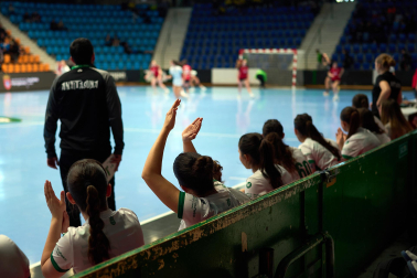 Imágenes del XII Torneo de Semana Santa de Balonmano