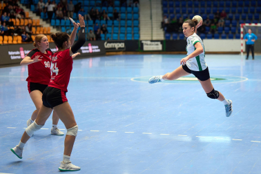 Imágenes del XII Torneo de Semana Santa de Balonmano