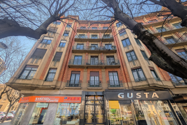Ático con gran terraza en Plaza Príncipe de Viana