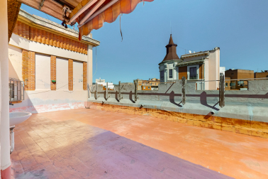 Ático con gran terraza en Plaza Príncipe de Viana